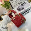 Túi Đeo Chéo Da Sần Mẹ & Bé Dáng Vuông Size Nhỏ, Tặng Phụ Kiện, Giá 79.000₫ 2