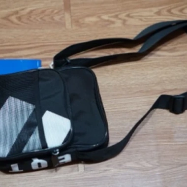 Túi đeo chéo EQT đa ngăn thời trang tiện dụng cho điện thoại giảm giá 199.000₫ 4 Túi đeo chéo EQT đa ngăn thời trang tiện dụng cho điện thoại giảm giá 199.000₫ 4