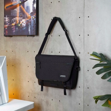 Túi Đeo Chéo LEROY MARINE Chống Sốc Laptop 14-16″ Đi Làm Học – Chính Hãng BALOCENTER