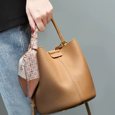 Túi Đeo Chéo Nữ Da Bò Cao Cấp Ladysam Bucket Bag Size 18 Dáng Xô Basic Công Sở