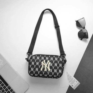Túi đeo chéo NY MLB Monogram mini, unisex, nhiều ngăn, chất vải chống nước, giảm giá 150k 9