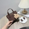 Túi đeo chéo, vai dáng làn da lộn in Kitty cute, tặng gấu treo - chỉ 89.000đ 4