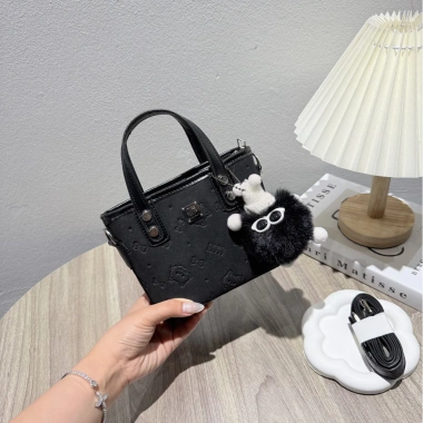 Túi đeo chéo, vai dáng làn da lộn in Kitty cute, tặng gấu treo - chỉ 89.000đ 9