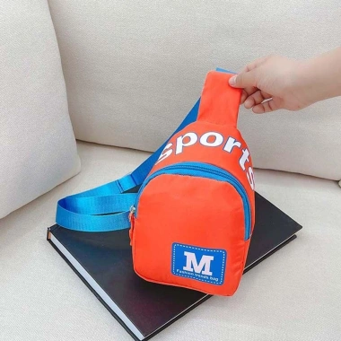 Túi đeo ngực trẻ em MAXGOODS Nylon Letter M dây kéo du lịch ngoài trời cho bé giảm còn 57.996đ