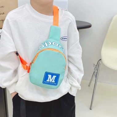 Túi đeo ngực trẻ em MAXGOODS Nylon Letter M dây kéo du lịch ngoài trời cho bé giảm còn 57.996đ
