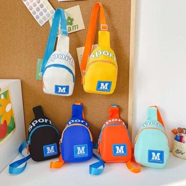 Túi đeo ngực trẻ em MAXGOODS Nylon Letter M dây kéo du lịch ngoài trời cho bé giảm còn 57.996đ