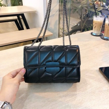 Túi đeo vai da mềm nữ - khóa vuông sang chảnh, dây xích cao cấp, phong cách Hàn Quốc đi làm đi chơi - chỉ 82.960₫