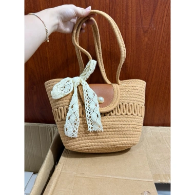 Túi Đeo Vai Mùa Hè Xinh Nhẹ Nhàng Mẫu Sóng và Trơn, Nắp Cúc Bấm, Giá 105k 10 Túi Đeo Vai Mùa Hè Xinh Nhẹ Nhàng Mẫu Sóng và Trơn, Nắp Cúc Bấm, Giá 105k 10