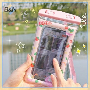 Túi đựng điện thoại hoạt hình chống nước B&N - Khô 100% cho bơi lặn, trượt tuyết, bãi biển, chỉ 44.064₫ 4 Túi đựng điện thoại hoạt hình chống nước B&N - Khô 100% cho bơi lặn, trượt tuyết, bãi biển, chỉ 44.064₫ 4