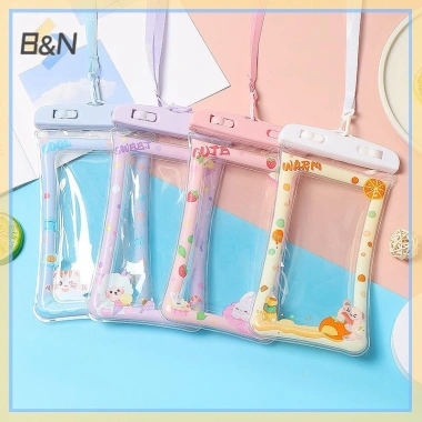 Túi đựng điện thoại hoạt hình chống nước B&N - Khô 100% cho bơi lặn, trượt tuyết, bãi biển, chỉ 44.064₫ 9 Túi đựng điện thoại hoạt hình chống nước B&N - Khô 100% cho bơi lặn, trượt tuyết, bãi biển, chỉ 44.064₫ 9