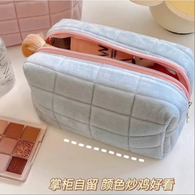 Túi đựng đồ trang điểm vải lông nhung phong cách Hepburn – Nhỏ gọn, tiện lợi, phù hợp du lịch
