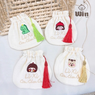 Túi Đựng Lì Xì Tết 2.026 Win Thêu Cute – Túi Đeo Chéo Dày Dặn, Cảm Ơn, Giá Sỉ 60.000₫