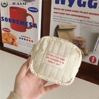 Túi Đựng Mỹ Phẩm Nữ Du Lịch – Bảo Quản, Vệ Sinh, Kèm Cáp Sạc, Chỉ 65.556₫