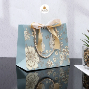 Túi Đựng Quà Sang Trọng Ý Nghĩa - Dành Cho Sinh Nhật, Giáng Sinh, 14/2, 8/3, 20/10 - Giá 9.800đ Tiệm Cá Trứng