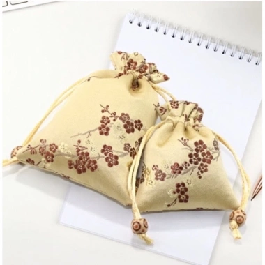 Túi Gấm Hoa Anh Đào - Thiết kế sang trọng, giá chỉ 15.000đ, giảm từ 18.600đ
