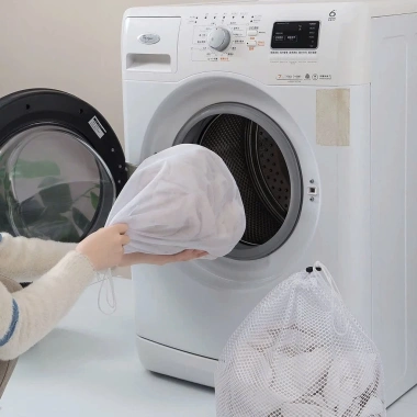 Túi giặt 2 lớp lưới polyester bảo vệ quần áo - Giá 21.400 VND, giảm mạnh