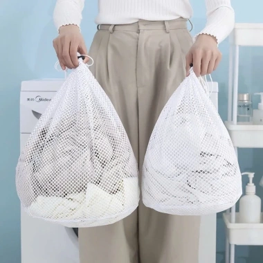 Túi giặt 2 lớp lưới polyester bảo vệ quần áo - Giá 21.400 VND, giảm mạnh
