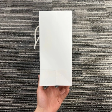 Túi giấy Burberry 30x23x10 - Sang trọng, giá ưu đãi 30.000 VND (giảm từ 37.500) 8 Túi giấy Burberry 30x23x10 - Sang trọng, giá ưu đãi 30.000 VND (giảm từ 37.500) 8