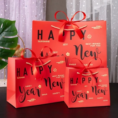 Túi giấy cứng cáp in Happy New Year - Quà tặng năm mới sang trọng, chỉ 19.500₫