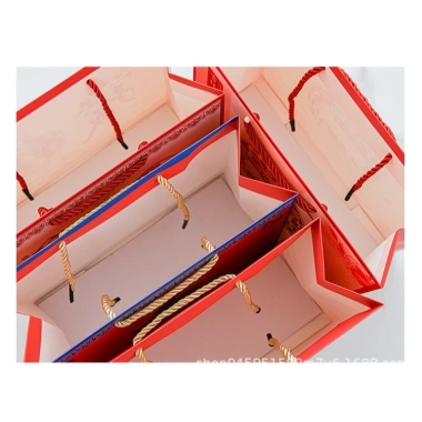 Túi giấy đựng quà Tết họa tiết hoa gấm - Giá chỉ 14.900đ, chất liệu bền, thiết kế sang trọng