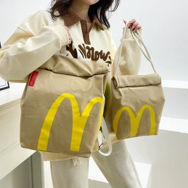 Túi giấy McDonalds Ba lô hành lý dung tích lớn, đi học, du lịch, mua sắm thể thao 2 Túi giấy McDonalds Ba lô hành lý dung tích lớn, đi học, du lịch, mua sắm thể thao 2