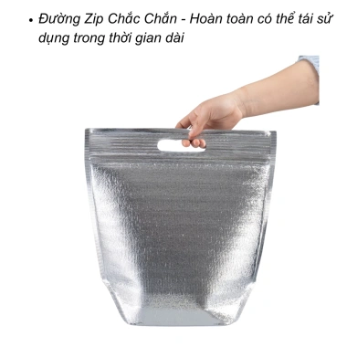 Túi giữ nhiệt xốp bạc zip khóa, quai xách đa năng, đựng kem, đồ lạnh, đồ uống, nhiều size – giá 17.000 3 Túi giữ nhiệt xốp bạc zip khóa, quai xách đa năng, đựng kem, đồ lạnh, đồ uống, nhiều size – giá 17.000 3