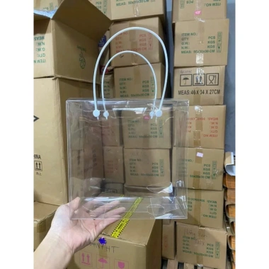 Túi hộp mika trong suốt 20x20x10cm quai đen hoặc trắng - Đựng quà, giỏ hoa quả, quà Tết giá 15.000 VND