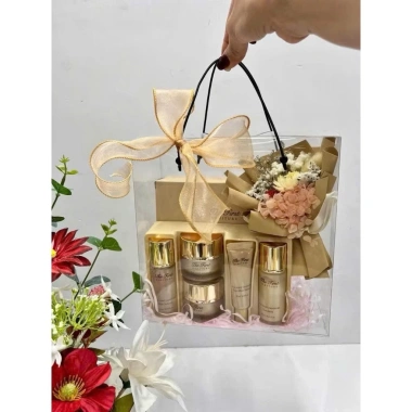 Túi hộp mika trong suốt 20x20x10cm quai đen hoặc trắng - Đựng quà, giỏ hoa quả, quà Tết giá 15.000 VND