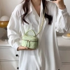 Túi hộp mini độc đáo cầm tay dây đeo chéo giá chỉ 189.000₫ có sẵn màu 3