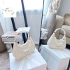 Túi Hộp Tim Nữ Quai Xách Trắng Hộp Nơ Gift Set Quà Tặng 8/3 Giá 339.000 2