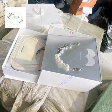 Túi Hộp Tim Nữ Quai Xách Trắng Hộp Nơ Gift Set Quà Tặng 8/3 Giá 339.000