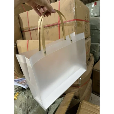 Túi khay ren Tết 2.025 27x37cm - Quà Tết sang trọng, giá 16.000₫ giảm từ 20.800₫