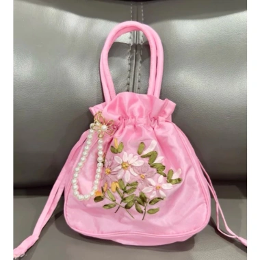 Túi lụa thêu hoa cổ điển charm ngọc sang chảnh - Đẹp chụp ảnh áo dài 71.250đ 3