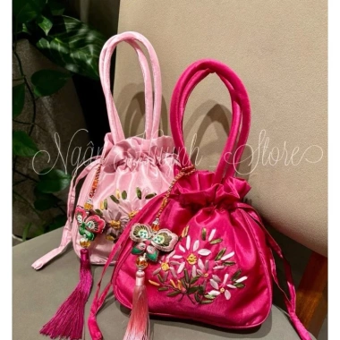 Túi lụa thêu hoa cổ điển charm ngọc sang chảnh - Đẹp chụp ảnh áo dài 71.250đ 6
