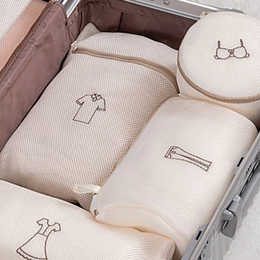 Túi lưới giặt đồ 3 lớp có khóa kéo Sumio - Bảo vệ quần áo, đồ lót, tất vớ, chỉ 18.000₫ 5 Túi lưới giặt đồ 3 lớp có khóa kéo Sumio - Bảo vệ quần áo, đồ lót, tất vớ, chỉ 18.000₫ 5