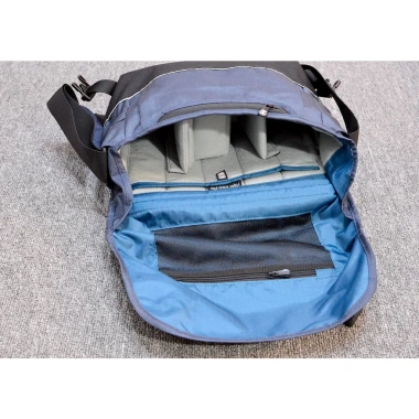 Túi máy ảnh Crumpler Proper Roady 7.500 có ngăn iPad - Giá chỉ 346.500₫