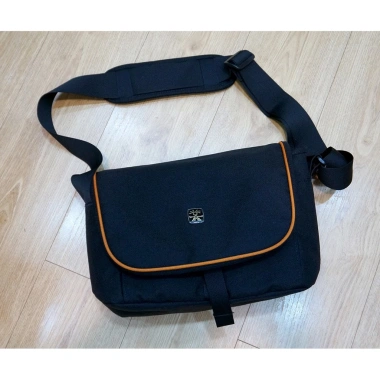 Túi máy ảnh thời trang cao cấp Crumpler CupCake 7.500 có ngăn iPad Giá 332.500₫