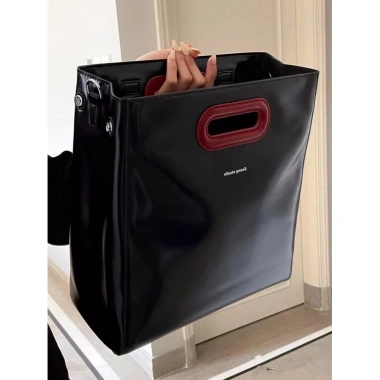 Túi Messenger Da D43D 2.025 - Laptop Nam Nữ, Giá 419.040₫, Siêu Bền & Thời Trang 5 Túi Messenger Da D43D 2.025 - Laptop Nam Nữ, Giá 419.040₫, Siêu Bền & Thời Trang 5