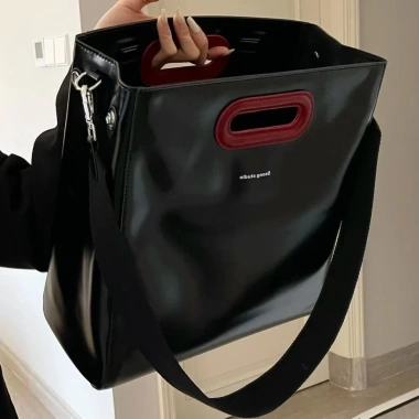 Túi Messenger Da D43D 2.025 - Laptop Nam Nữ, Giá 419.040₫, Siêu Bền & Thời Trang 7 Túi Messenger Da D43D 2.025 - Laptop Nam Nữ, Giá 419.040₫, Siêu Bền & Thời Trang 7
