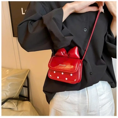 Túi mini bé gái nơ dễ thương 14cm họa tiết da chấm bi - Quà Tết ưu đãi 89.000đ 6 Túi mini bé gái nơ dễ thương 14cm họa tiết da chấm bi - Quà Tết ưu đãi 89.000đ 6