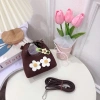 Túi mini da lộn đeo chéo cho bé – Hoa Trắng xinh xắn, kèm kẹp tóc, giá chỉ 49.000đ 5