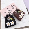 Túi mini da lộn đeo chéo cho bé – Hoa Trắng xinh xắn, kèm kẹp tóc, giá chỉ 49.000đ 8