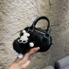 Túi mini đeo chéo dạng bàu chữ nổi kèm gấu treo, cute thời trang, giá 75.000đ 4