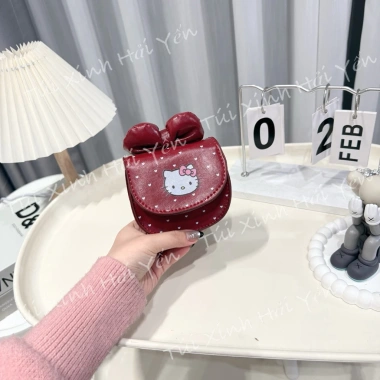 Túi mini đeo chéo Hello Kitty dáng bàu nơ tim, siêu cute, giảm giá 65.000₫ 5