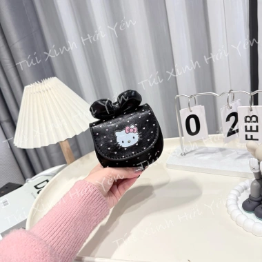 Túi mini đeo chéo Hello Kitty dáng bàu nơ tim, siêu cute, giảm giá 65.000₫ 6