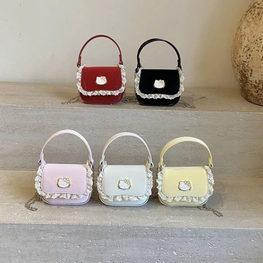 Túi mini nữ da PU phối ren trắng, charm mèo vàng - phong cách Hàn DK374, 73.000đ