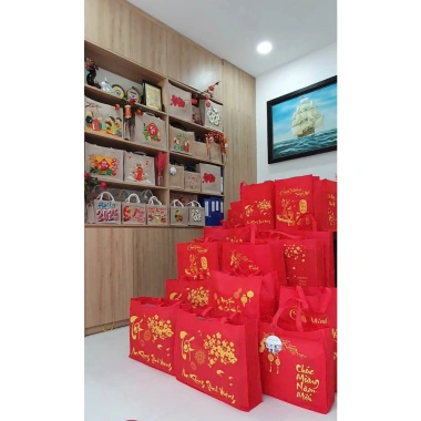 Túi Quà Tết Size Lớn 140k - Đựng Giỏ Quà Chúc Mừng Năm Mới, Tiết Kiệm Đến 28k 9 Túi Quà Tết Size Lớn 140k - Đựng Giỏ Quà Chúc Mừng Năm Mới, Tiết Kiệm Đến 28k 9