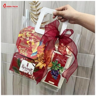 Túi quai da 25x28x15 cm quai vuông tròn, túi quà Tết sang trọng, giảm giá 19.750₫ 4 Túi quai da 25x28x15 cm quai vuông tròn, túi quà Tết sang trọng, giảm giá 19.750₫ 4