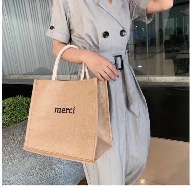 Túi quai xách cối Merci bền, đựng nhiều đồ tiện lợi - Du lịch biển 69.000 VND Túi quai xách cối Merci bền, đựng nhiều đồ tiện lợi - Du lịch biển 69.000 VND