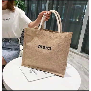 Túi quai xách cối Merci bền, đựng nhiều đồ tiện lợi - Du lịch biển 69.000 VND 2 Túi quai xách cối Merci bền, đựng nhiều đồ tiện lợi - Du lịch biển 69.000 VND 2